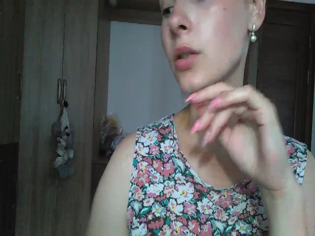 Live sex webcam photo for MisssSun #262056362