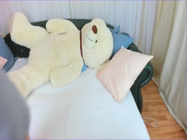 Live sex webcam photo for DreamGirl225 #260611237