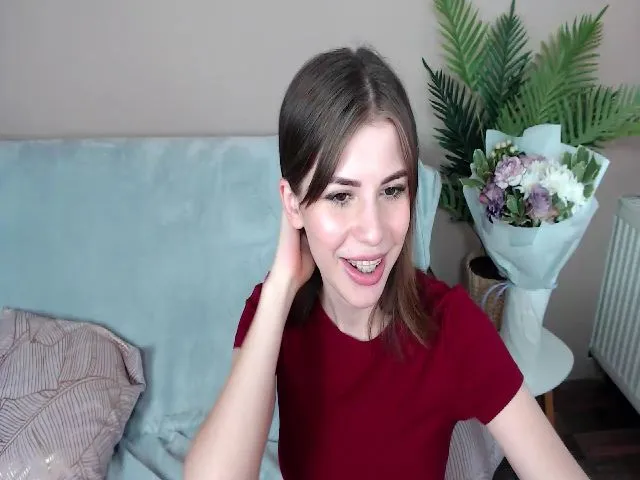 Live sex webcam photo for MeliSi #253484094