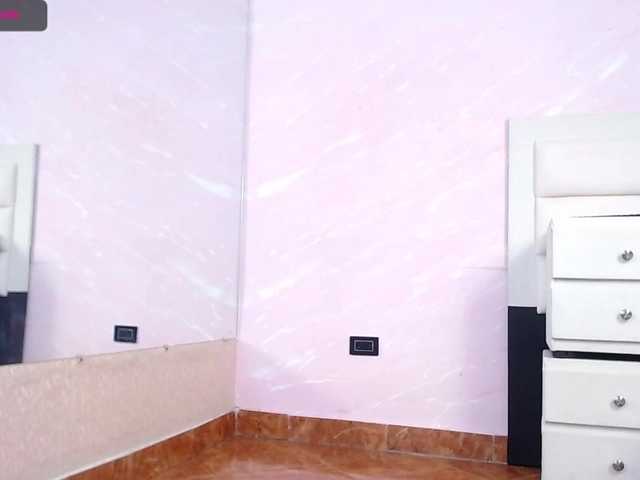 Live sex webcam photo for Ivy-li #262749892