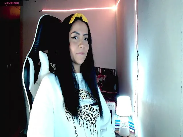Live sex webcam photo for Vanessax10 #254668761
