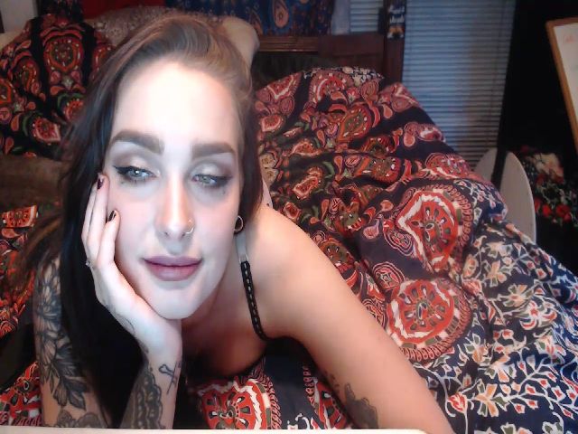 Live sex webcam photo for LlittleLlama #258559714