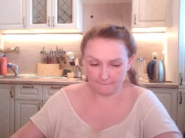 Live sex webcam photo for JaneGrey111 #252770680