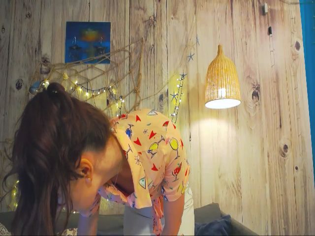 Live sex webcam photo for MissAracely #264432872