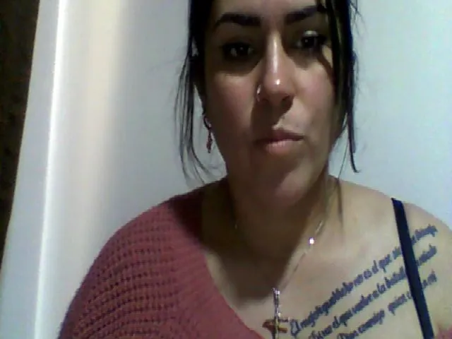 Live sex webcam photo for Chelaqueen #264356134