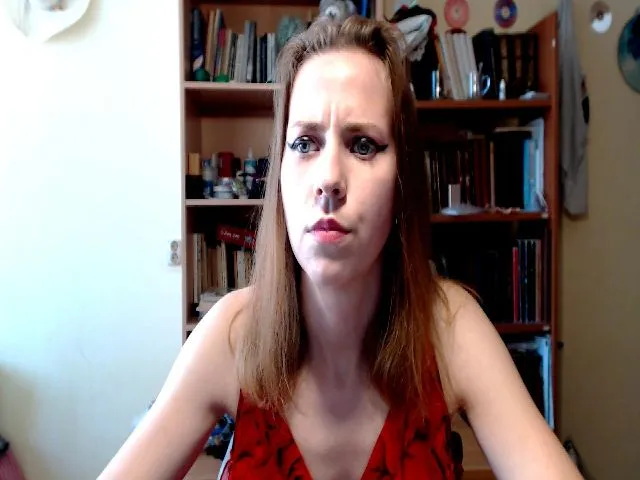 Live sex webcam photo for WinterGoddess #260653643
