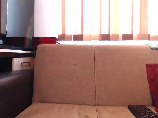 Live sex webcam photo for squirtblonde #254381850