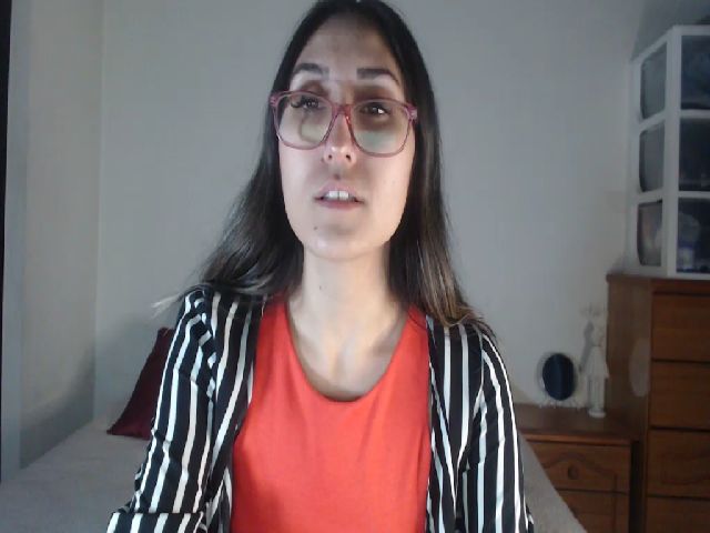 Live sex webcam photo for Ninimoon #254423169