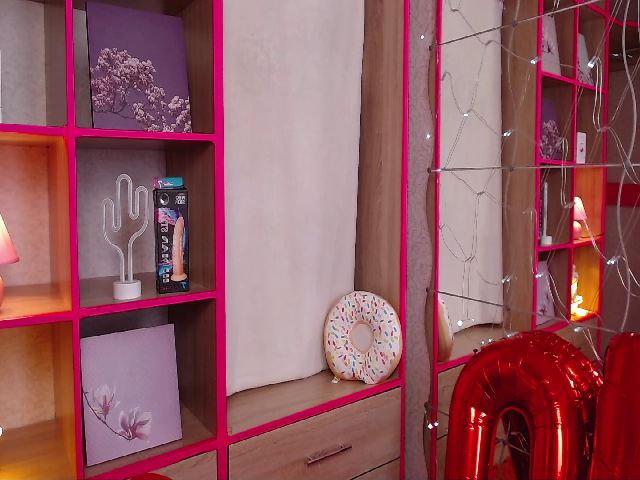 Live sex webcam photo for Blazin_Ruby #257558272