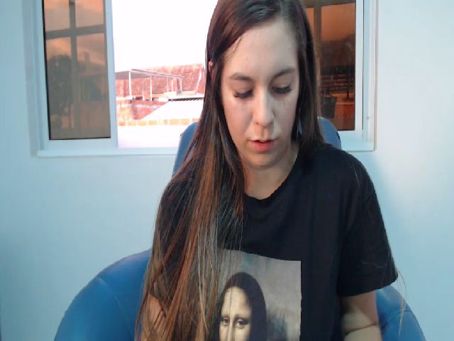Live sex webcam photo for Maite_19x_ #261692308