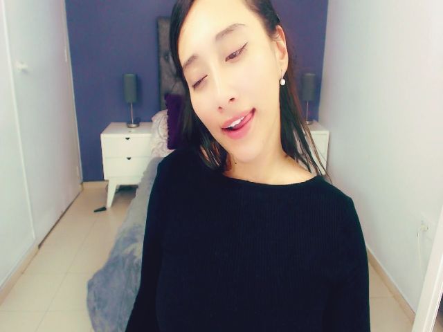 Live sex webcam photo for anniesclub #253290339