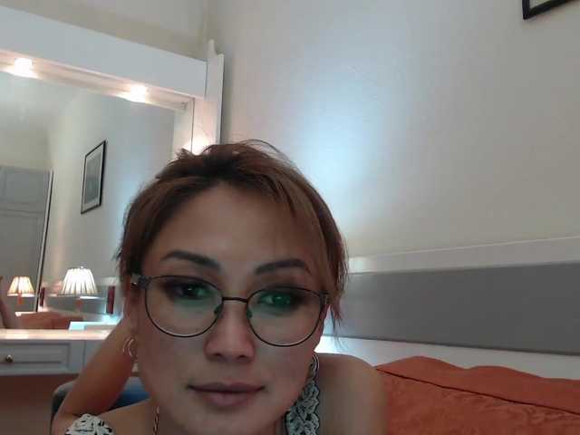 Live sex webcam photo for LiliToli1 #287998073