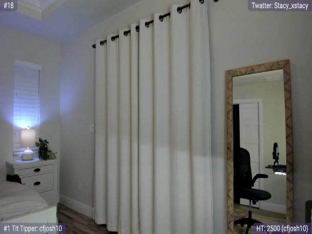 Live sex webcam photo for Stacy_x3 #261989951