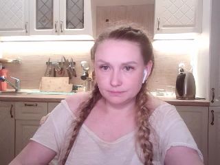 Live sex webcam photo for JaneGrey111 #252257497