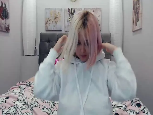 Live sex webcam photo for Helokit #256716226