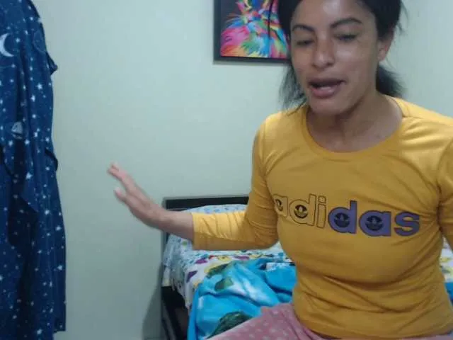 Live sex webcam photo for KattleyaGrey #254782437