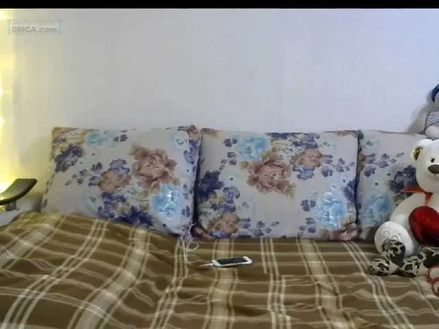 Live sex webcam photo for Lisa1225 #240930712