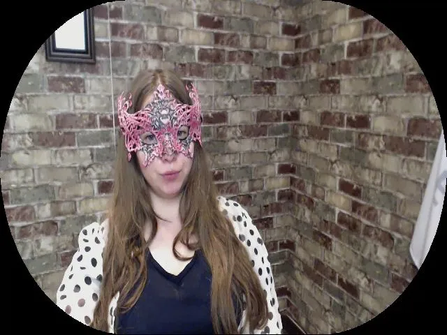 Live sex webcam photo for MollyMey #263940758