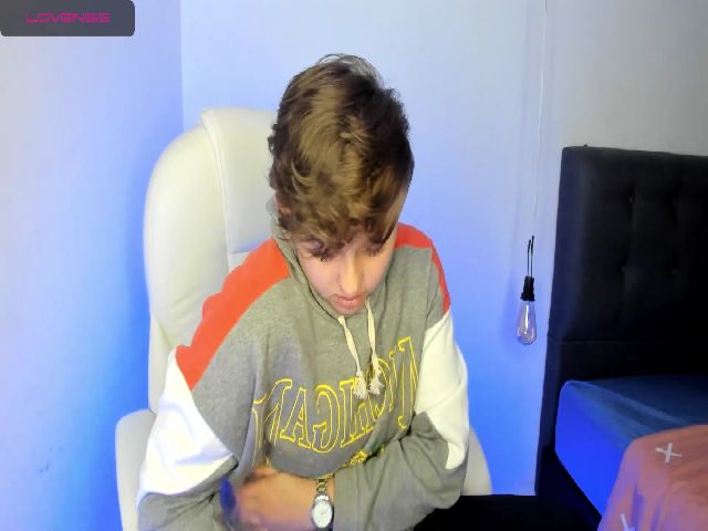 Live sex webcam photo for SalemJimenez #253358654