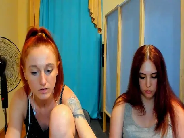 Live sex webcam photo for BeautiAmber #255677408
