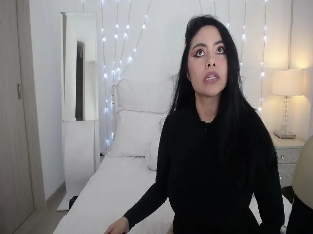 Live sex webcam photo for Marianviolet #261808723