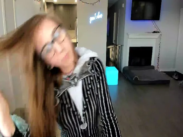 Live sex webcam photo for TheSharkQueen #255510554