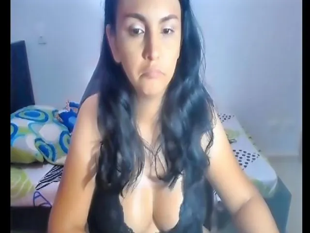 Live sex webcam photo for Sweeetx69 #261698125