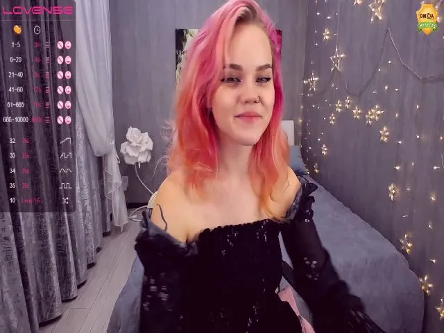 Live sex webcam photo for KerryBlair #264236348