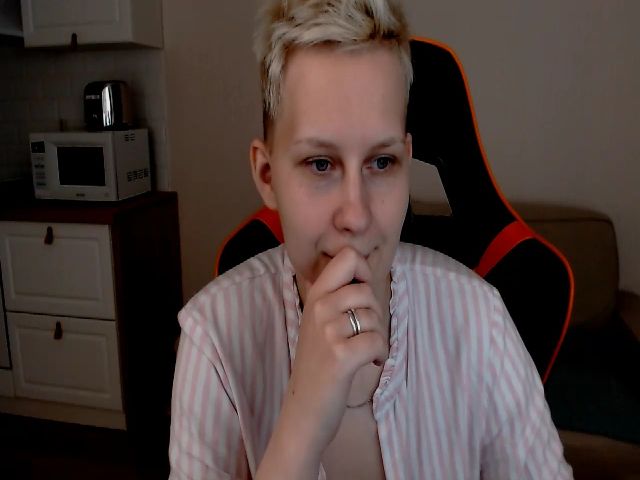 Live sex webcam photo for Oh_daisy #261651336