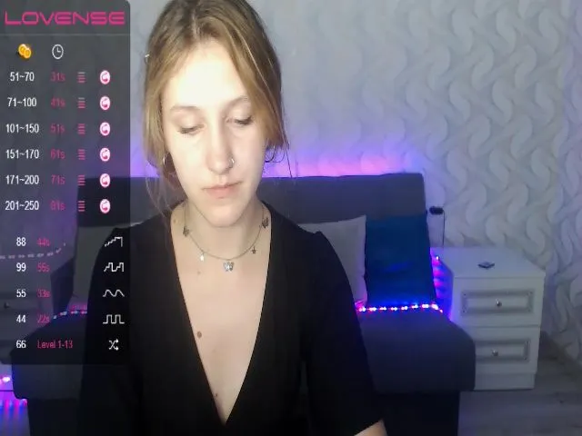 Live sex webcam photo for BerryFeral #254217225