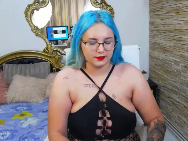 Live sex webcam photo for MissElisabeth #262796661