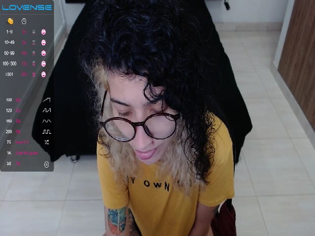 Live sex webcam photo for Myzore #258420198