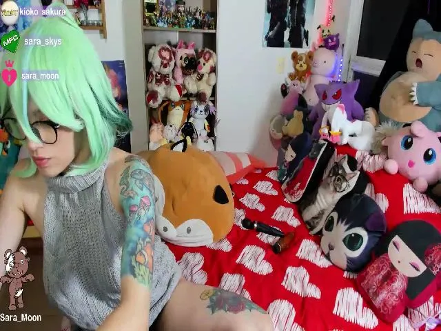 Live sex webcam photo for Sara_Skys #256705684