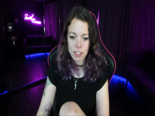 Live sex webcam photo for ClancyOsborne #253973201