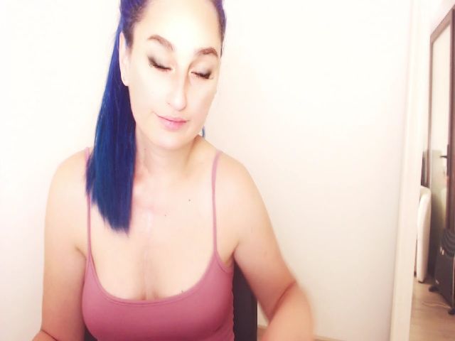 Live sex webcam photo for wetkittycum #259296161