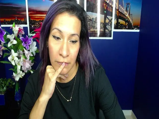 Live sex webcam photo for Infernalsexx #265173508