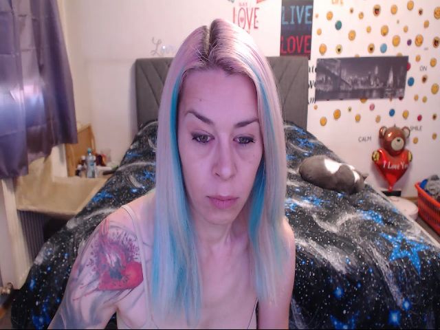 Live sex webcam photo for Directgirl #259172278