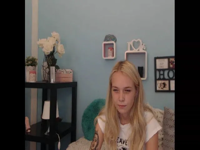 Live sex webcam photo for HappyAnna #258530092