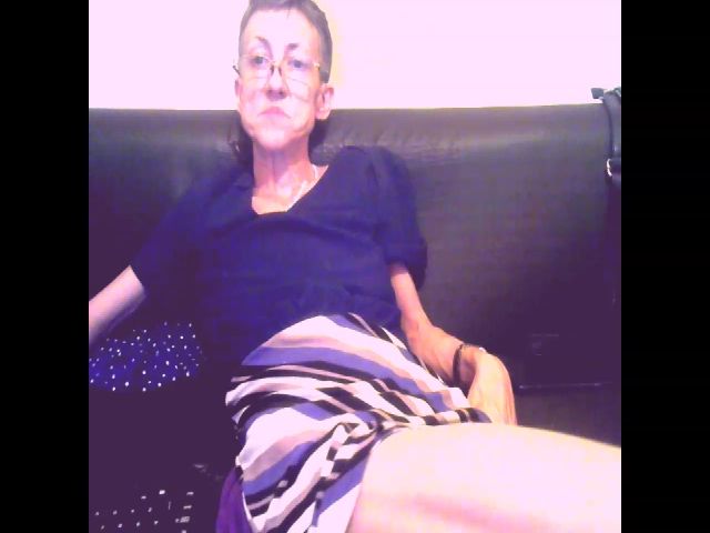 Live sex webcam photo for Sexygeny #255933126