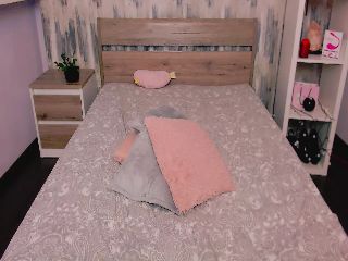 Live sex webcam photo for MonicaColins #252069788