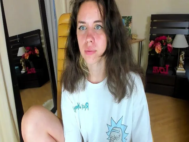 Live sex webcam photo for HildaBoom_77 #256377280