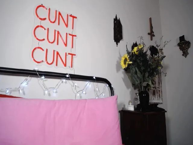Live sex webcam photo for NecroNicki #254042981