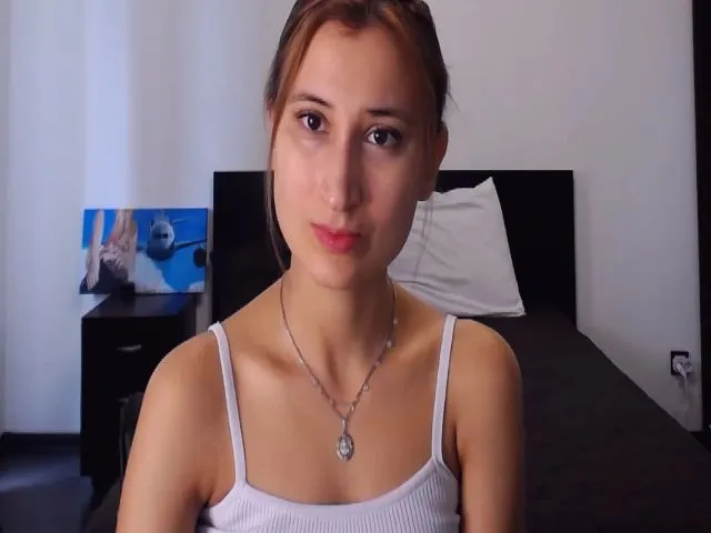 Live sex webcam photo for Kendal_sweet #257480838