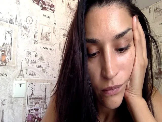 Live sex webcam photo for JolyBoss #261328024