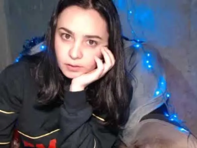 Live sex webcam photo for Katernia48 #240924864