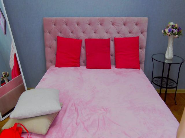 Live sex webcam photo for Sweety__Candy #252723126