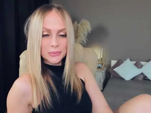 Live sex webcam photo for LibbyNora #241049720