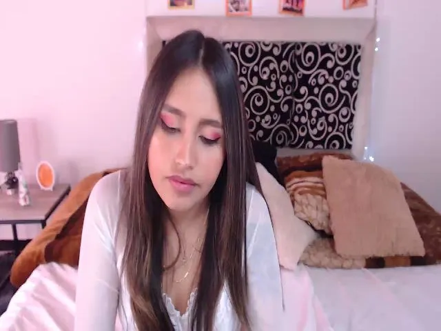 Live sex webcam photo for Litlecapricex #254820104