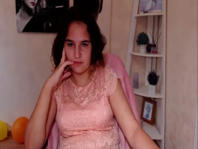 Live sex webcam photo for Erin_Holmes #265610874