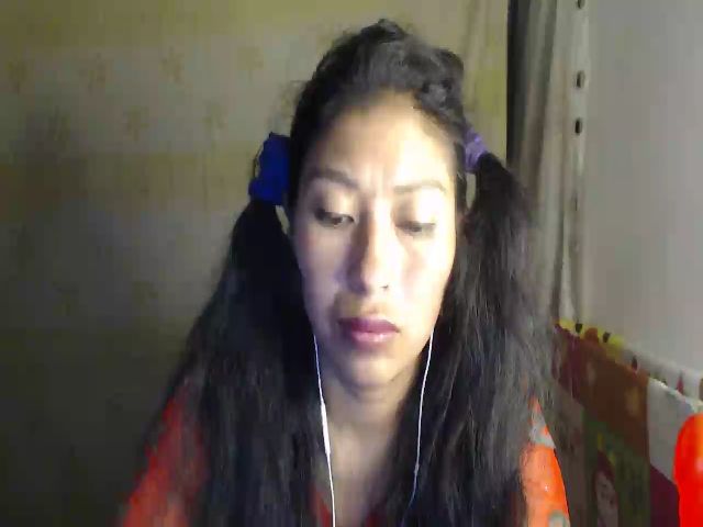 Live sex webcam photo for CHILENITAHOT #257974711